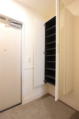 【玄関】 | ジラソーレ