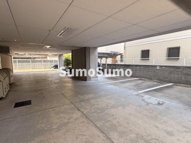 芦屋精道町アネックスの駐車場