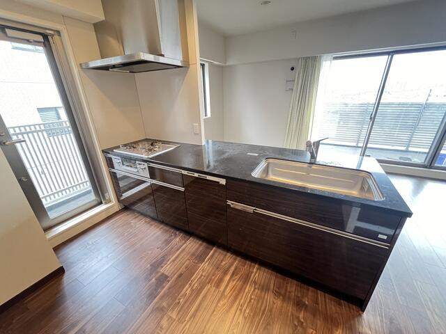 名古屋市昭和区広路通６丁目の中古マンションのキッチン|キッチン