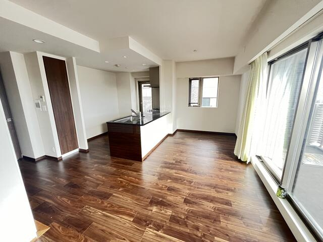 名古屋市昭和区広路通６丁目の中古マンションの居間・リビング|リビング