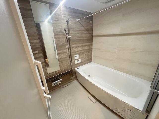 名古屋市昭和区広路通６丁目の中古マンションの浴室|バス／シャワー