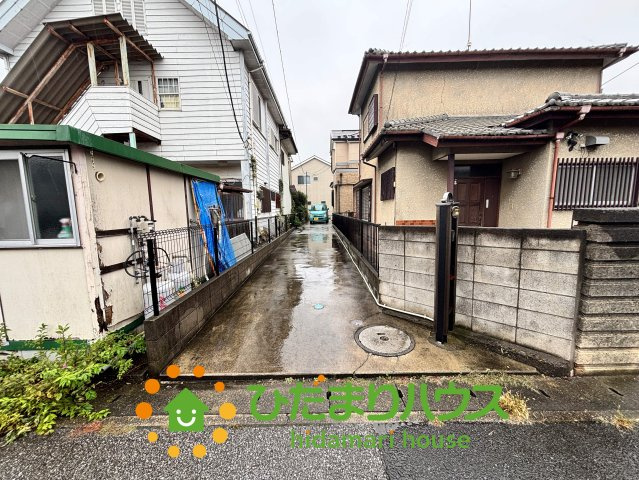 加須市久下6丁目　中古一戸建ての駐車場