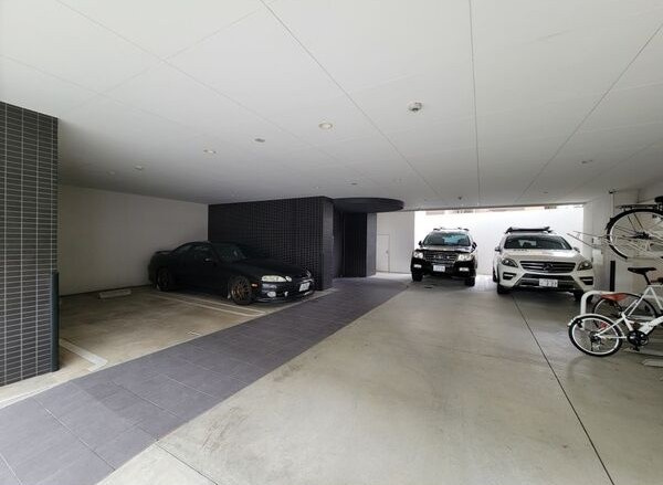 Ｄ＆Ｄｅｓｉｇｎレジデンス鶴舞の駐車場