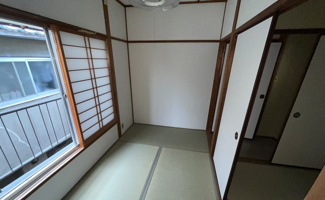 【和室】 | 大阪府寝屋川市萱島東3丁目戸建 | ２F:和室