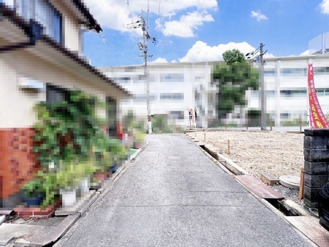寺戸町岸ノ下の前面道路含む現地写真