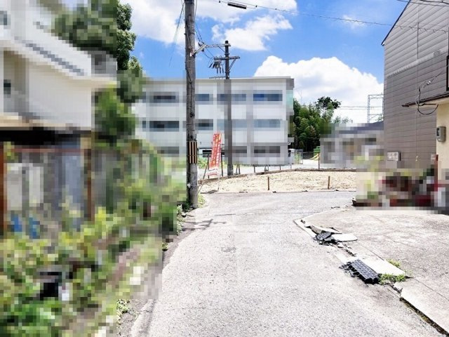 寺戸町岸ノ下の前面道路含む現地写真