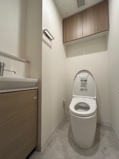 ザ・パークハビオ江坂公園のトイレ|ゆったりとした空間のトイレです