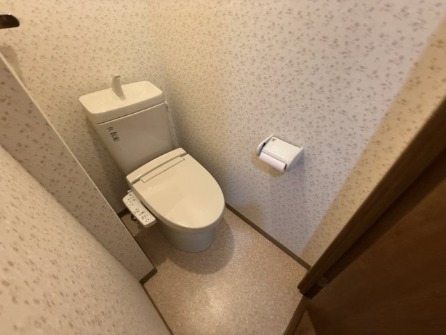 ロイヤルコート岡町のトイレ