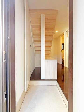 メゾンドケイアネックスの玄関