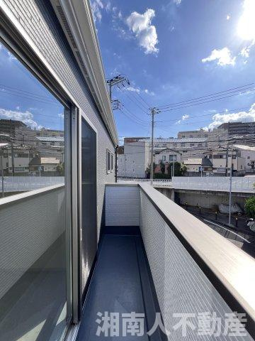 藤沢市善行坂２丁目３８９８－１５５新築戸建てのバルコニー|暖かな日差しのふりそそぐバルコニー
