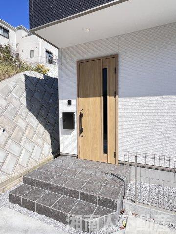 藤沢市善行坂２丁目３８９８－１５５新築戸建ての玄関|玄関です