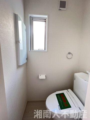 藤沢市善行坂２丁目３８９８－１５５新築戸建てのトイレ|コンパクトで使いやすいトイレです
