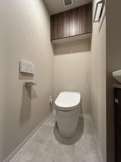 ザ・パークハビオ江坂公園のトイレ|シンプルで使いやすいトイレです