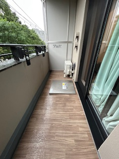 ザ・パークハビオ江坂公園のバルコニー|陽当たり良好なバルコニーです