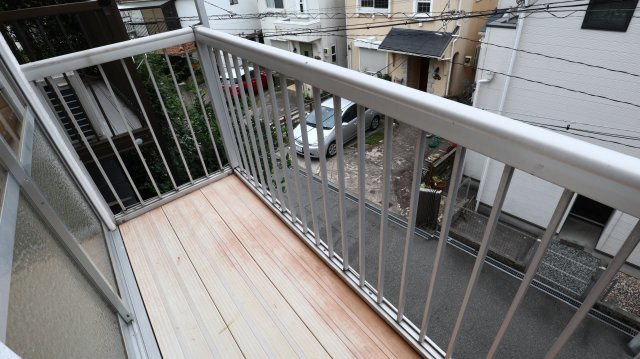 五色山2丁目貸家のバルコニー