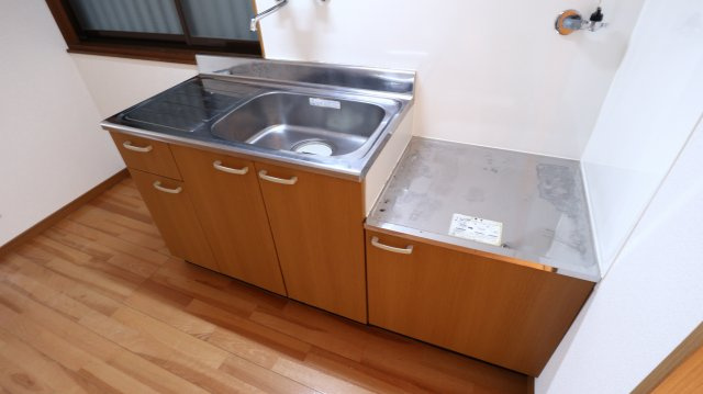 五色山2丁目貸家のキッチン