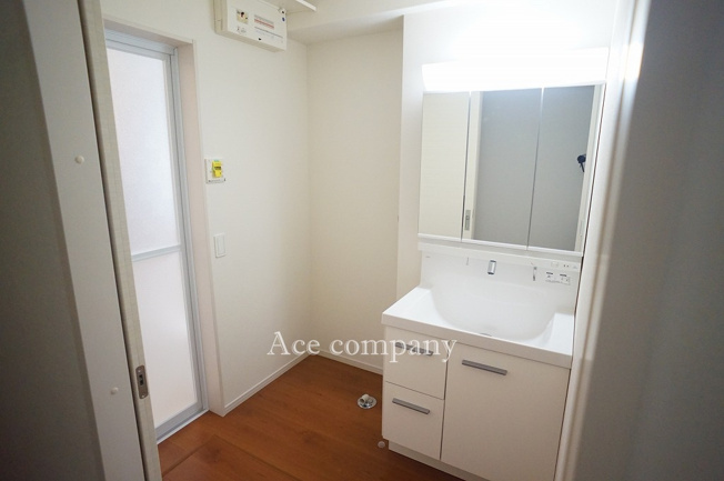 【ランドリースペース】 | 東大阪市菱屋西5丁目　【1号棟/全2棟】