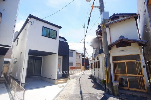 【前面道路含む現地写真】 | 東大阪市菱屋西5丁目　【2号棟/全2棟】 | 【前面道路：幅員4ｍ】