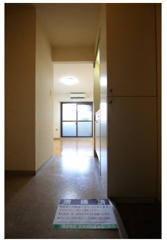 スカイコート久我山の玄関