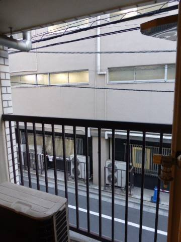 吉川ビルのバルコニー