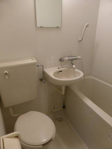 吉川ビルの浴室