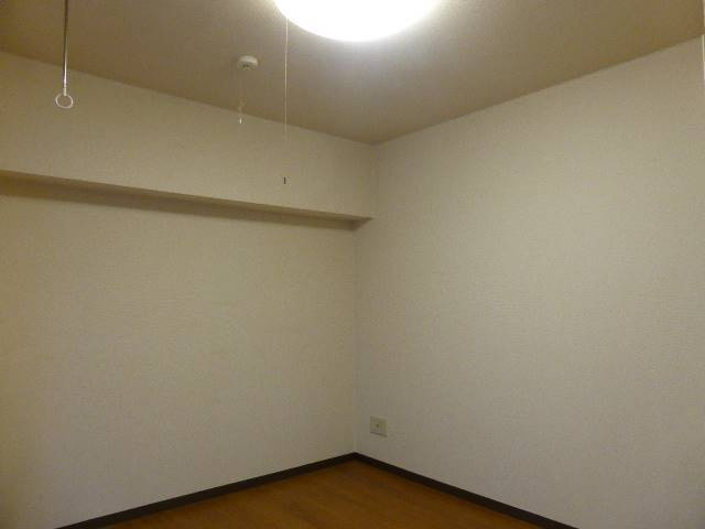 吉川ビルの寝室