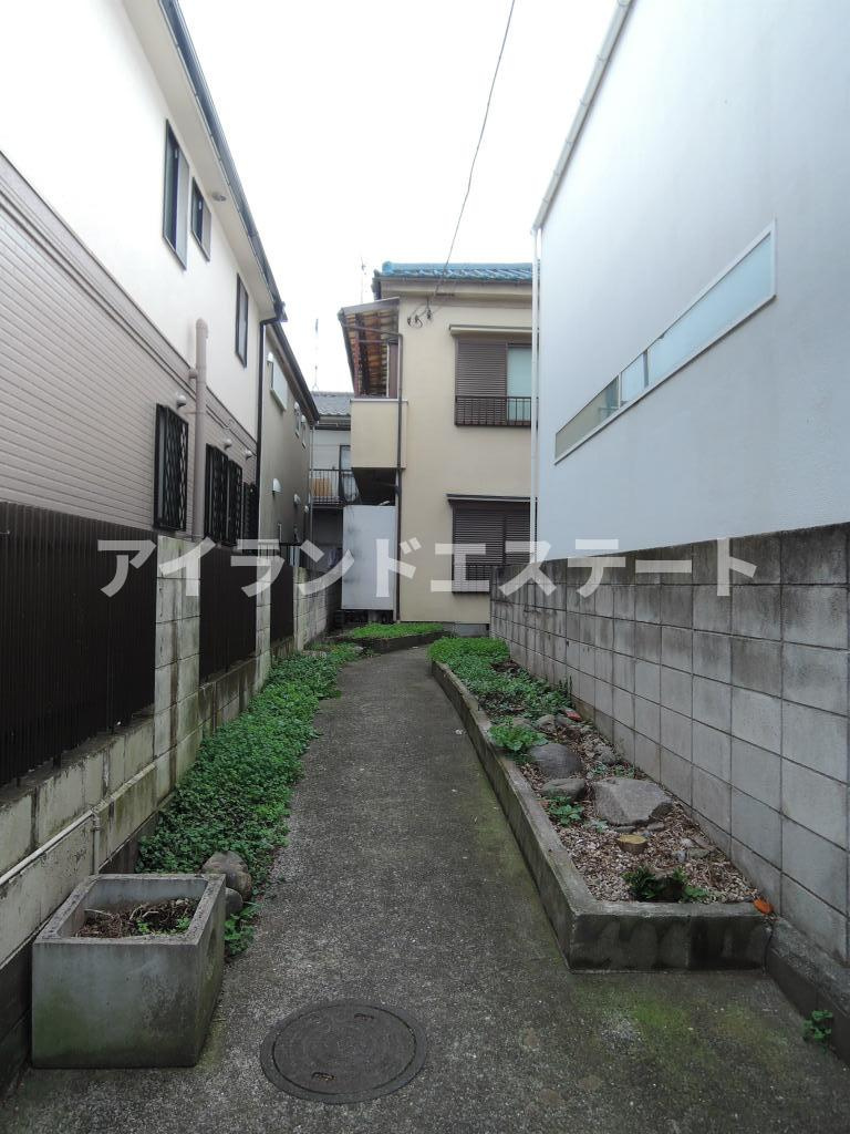 富田コーポ　最上階　角部屋　陽当たり良好のエントランス