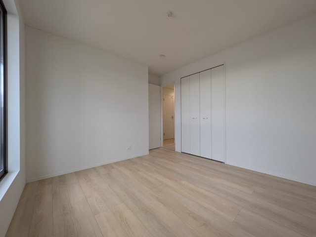 明石市大久保町谷八木新築戸建２号棟の洋室