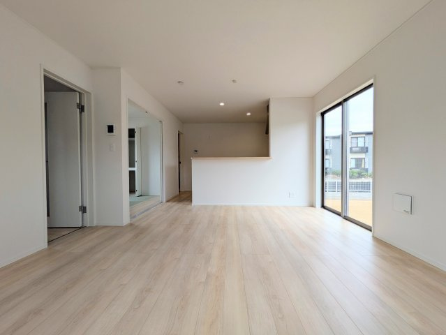 明石市大久保町谷八木新築戸建２号棟の居間・リビング