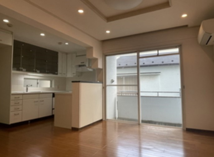 Platinum　Courtの居間・リビング