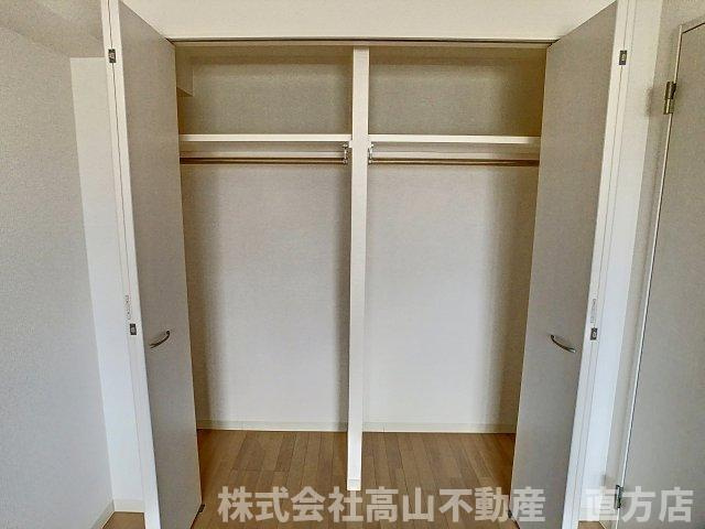 秋桜中間の収納