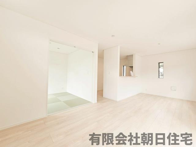 【居間・リビング】 | 八雲町西岩坂新築戸建 | 使いやすい居間です
