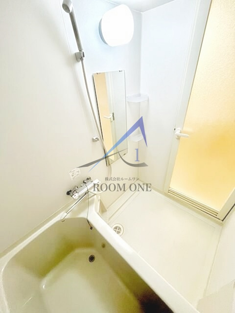 フェアリーコート日暮里の浴室|お風呂です。