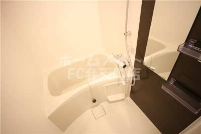 【浴室】 | ファーストフィオーレ九条 | お風呂です