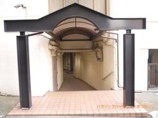 【エントランス】 | 清廉とされたエントランスになっています。