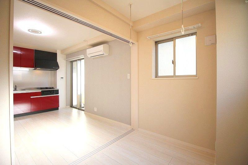 福岡市博多区吉塚１丁目の賃貸マンションのロビー