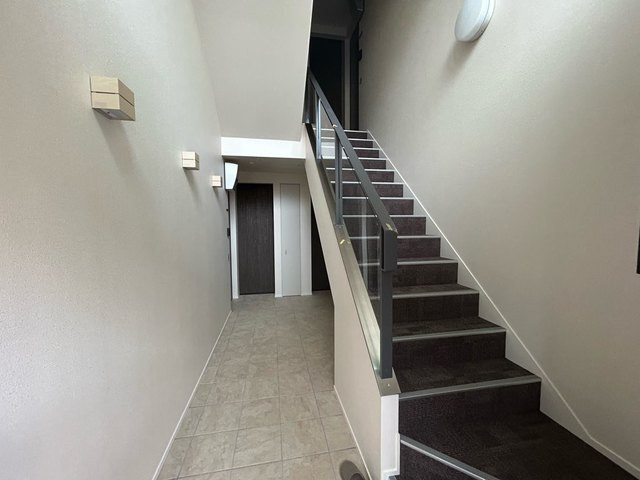 Brown Wingのエントランス