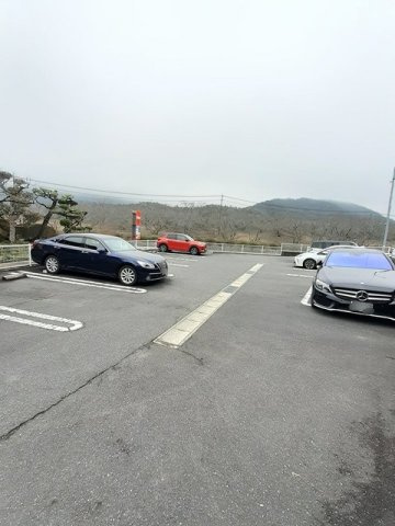 スリズイエの駐車場