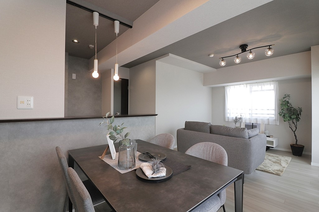 【居間・リビング】の画像