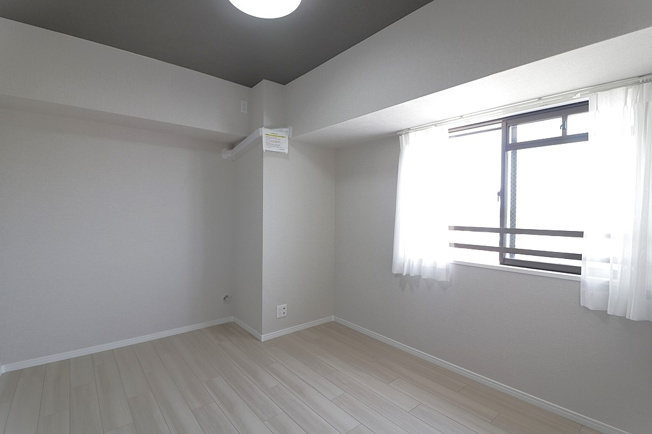 【子供部屋】 | ライオンズマンション城東緑橋 | 【洋室①：5.2帖】