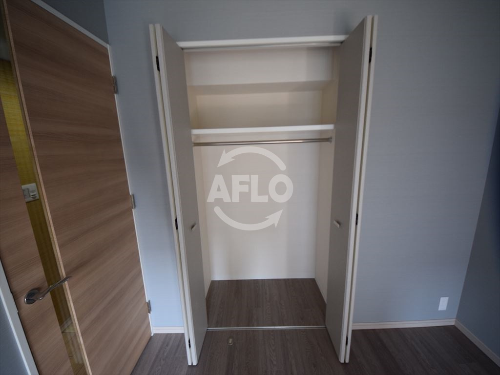 ファーストフィオーレ阿波座アクアの収納|ファーストフィオーレ阿波座アクア　クローゼット