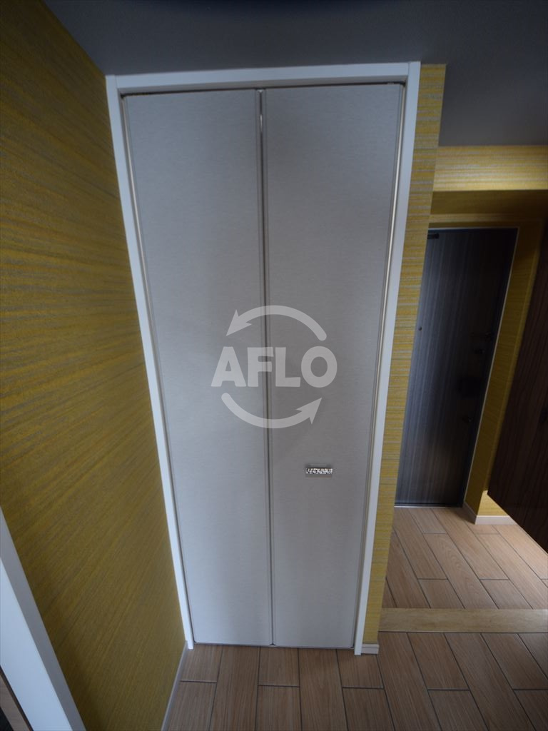 ファーストフィオーレ阿波座アクアの収納|ファーストフィオーレ阿波座アクア　クローゼット