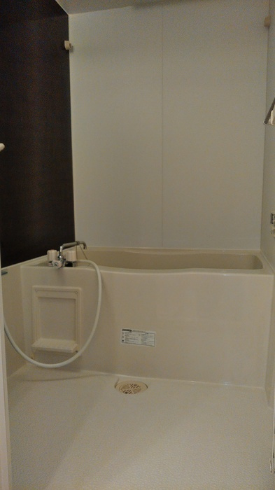 Kコート前原の浴室