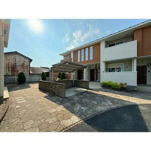 アロッジオニッコウⅡの駐車場