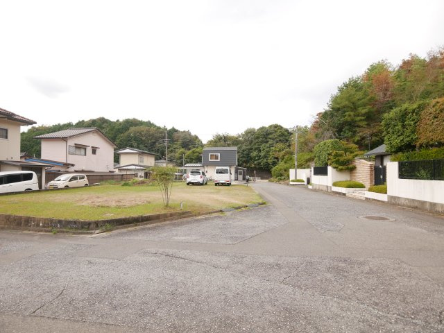 サニータウン売土地東の前面道路含む現地写真