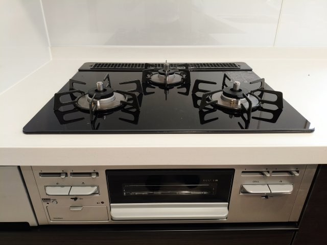 北区岸町2丁目 限定1棟のその他|手軽にお手入れができるガラストップコンロが標準装備です