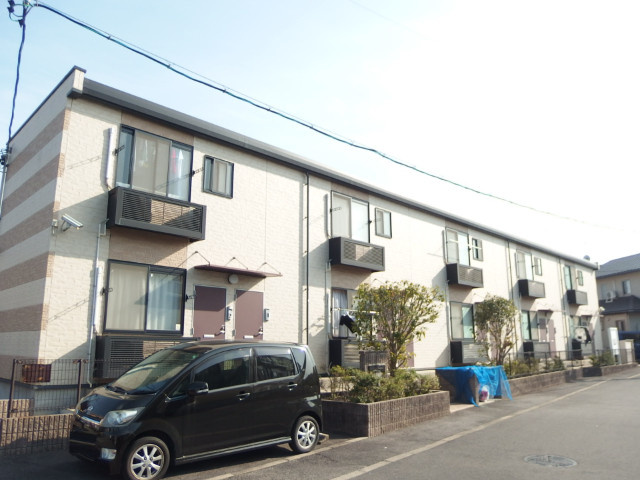 レオパレスサンセールの外観