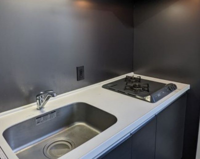 【キッチン】 | アレーロ西早稲田 | コンパクトなキッチンで掃除もラクラク