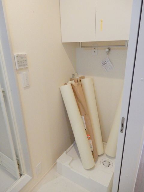 シュヴァルブランの設備|洗濯機置場の上収納あり