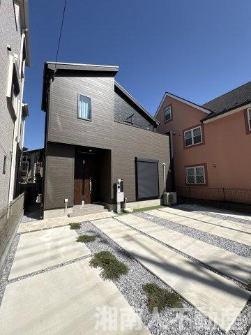 平塚市富士見町　築浅戸建の駐車場|駐車スペースもあります